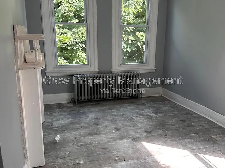 2343 N Woodstock St — Photo 5