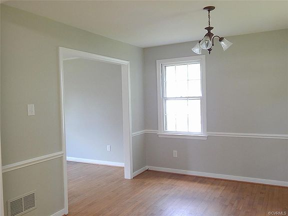 5th image of 2423 Elmington Dr