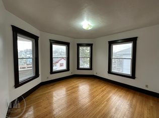 76 Dewey St APT 3, Worcester, MA 01610