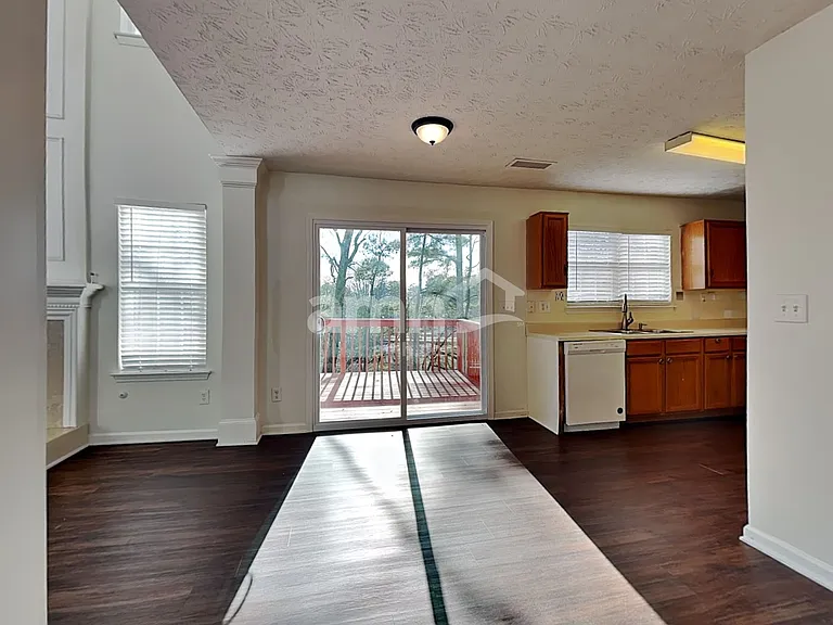 2180 Stoneoak Dr — Photo 4