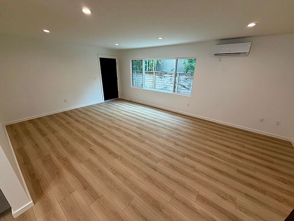 5th image of 333 6th Ave APT B