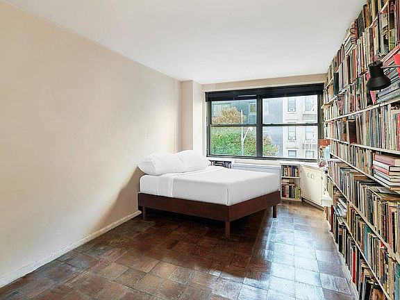 2nd image of 225 E 57th St APT 3L