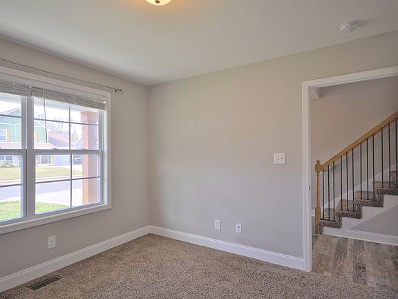 5th image of 1688 Rains Rd