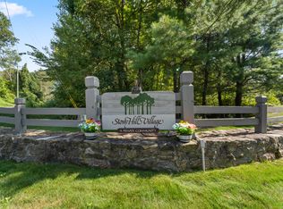 156 Heatherwood Dr #156, Brookfield, CT 06804