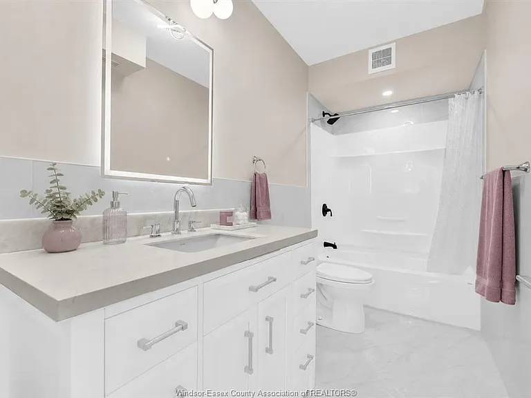 3371 Byng Rd #2 — Photo 10