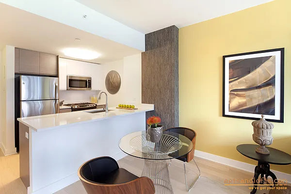 Rented by aptsandlofts.com | media 16