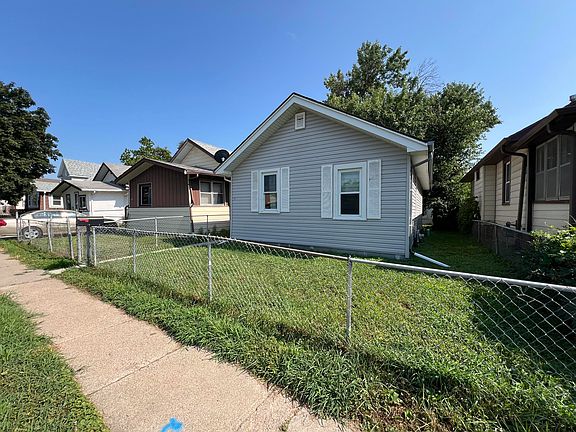 2nd image of 2205 5th Ave