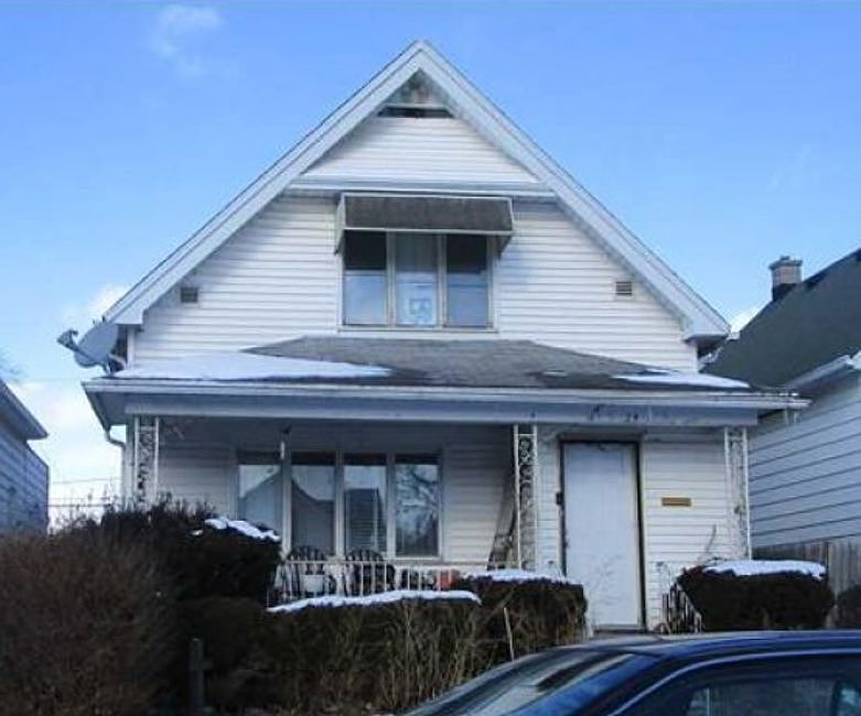 1st image of 29 E Oakland St