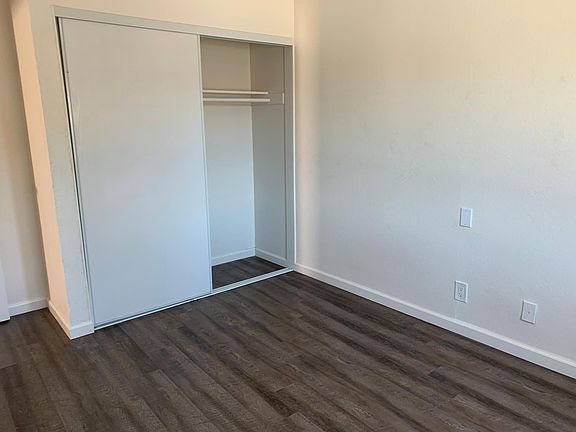 5th image of 1607 Diamond St