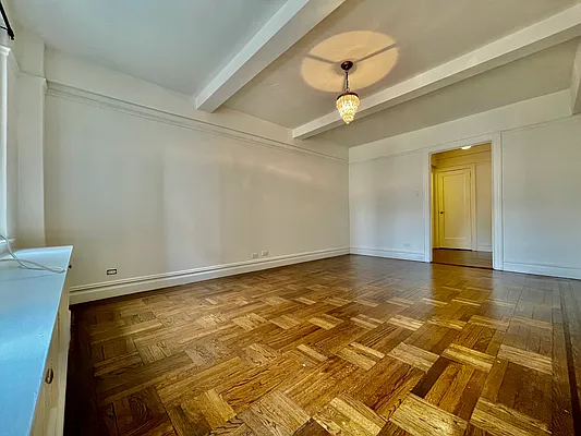 Rented by R New York | media 34