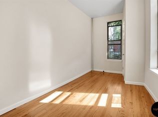 95 Driggs Ave #1D, Brooklyn, NY 11222