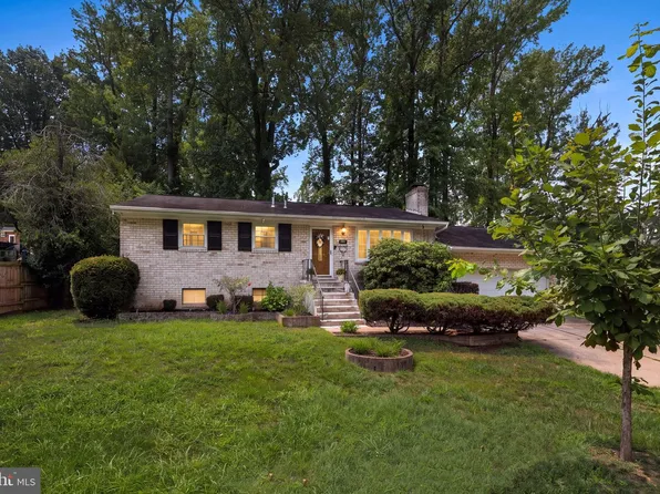 2903 Kingsway Rd, Fort Washington, MD 20744