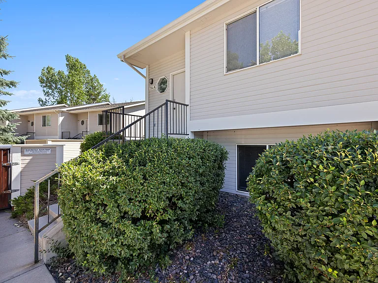 Glenmoor Townhomes — Photo 56