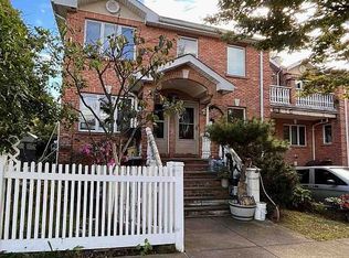 7303 244th St, Flushing, NY 11362
