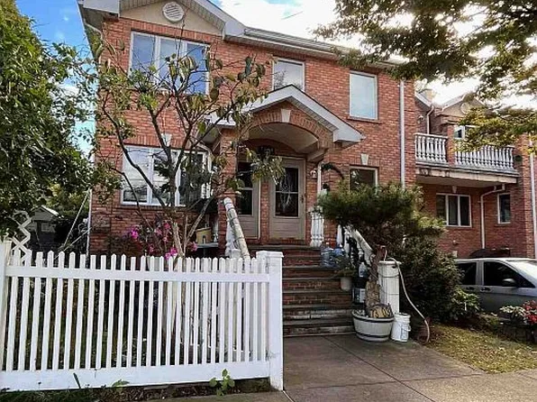 7303 244th St, Flushing, NY 11362