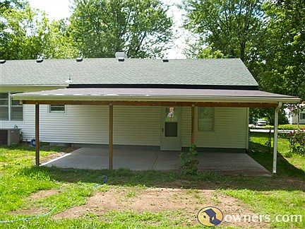 New covered patio