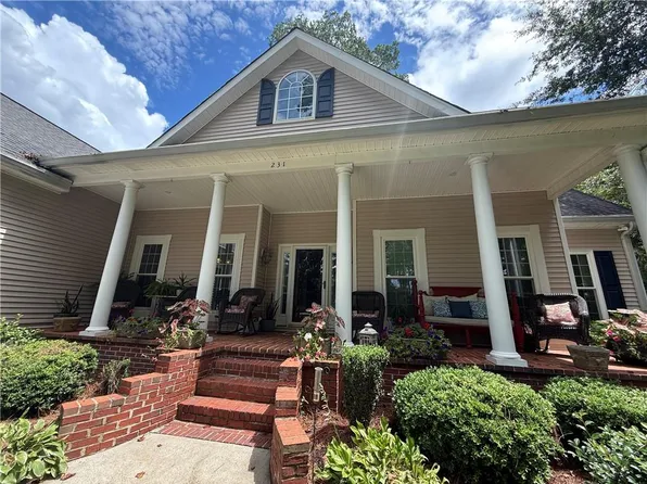 231 N Lakeshore Dr, Carrollton, GA 30117