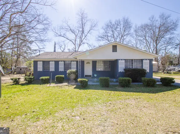 104 President Cir, Statesboro, GA 30458