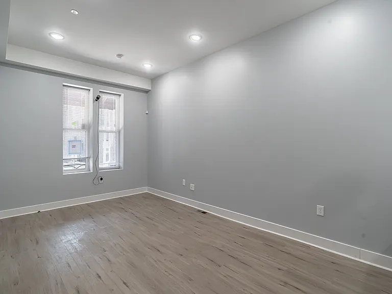 3625 Spring Garden St #1 — Photo 5