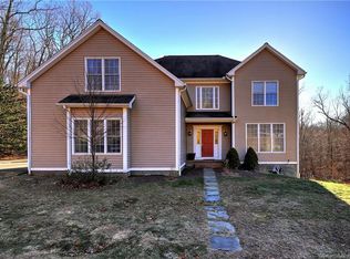 20 Summit Dr, Monroe, CT 06468