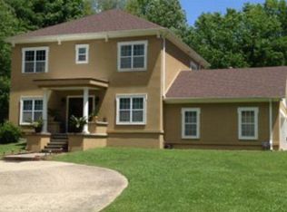 111 Robinhood Rd, Vicksburg, MS 39180