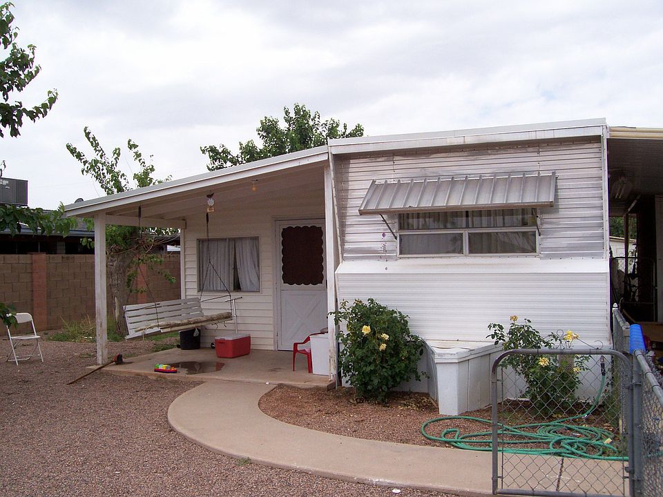 2nd image of 208 S 85th St