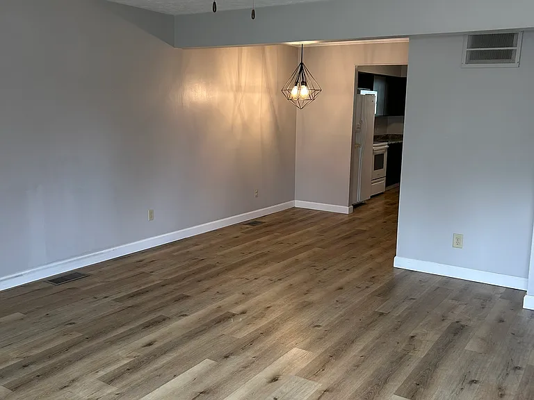 5200 Capitol Hill Dr #B — Photo 13
