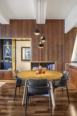 Sold by Stribling | media 3