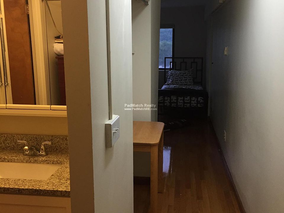 2nd image of 1110 Commonwealth Ave #U615