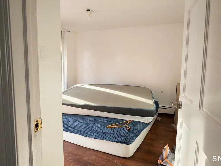 64 George St #2 — Photo 3