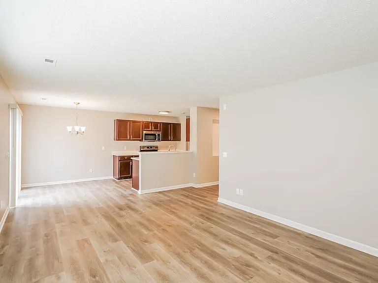 123 Ivy Hill Ln — Photo 5