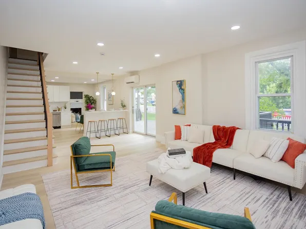 139 W Walnut St, North Wales, PA 19454