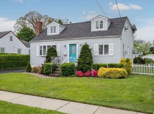 103 Plitt Ave, Farmingdale, NY 11735