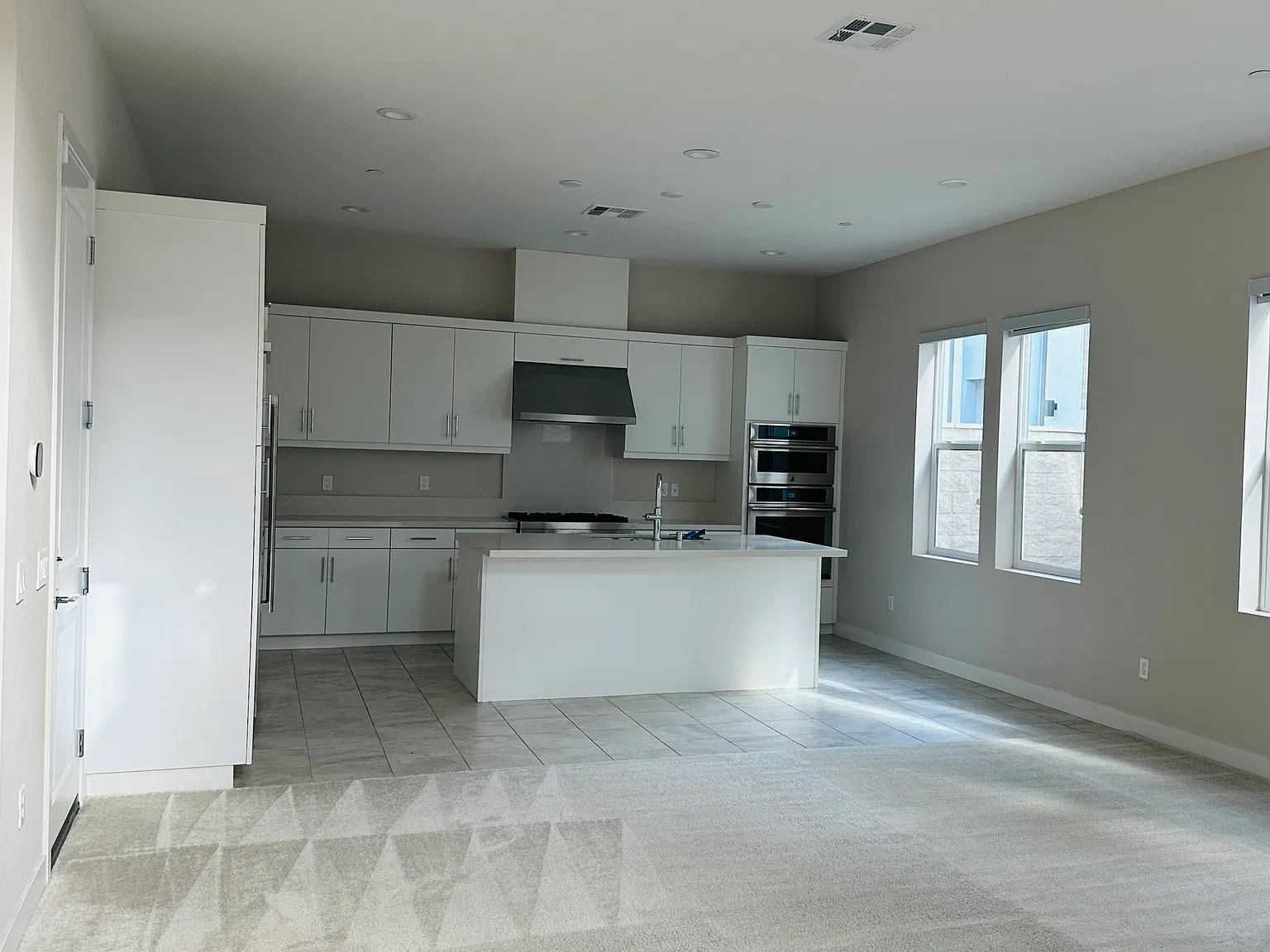 140 Edna Pkwy — Photo 4