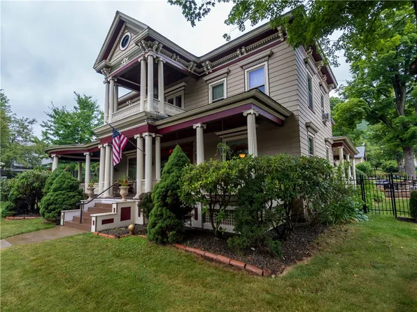 708 W Main St, Smethport, PA 16749