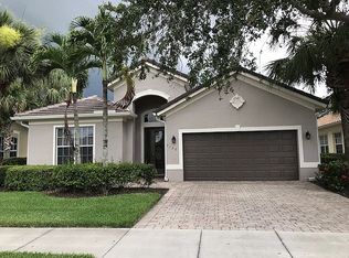 9120 Crystal Ct, Naples, FL 34120