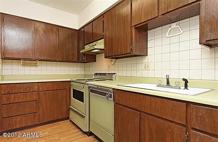 4th image of 1625 N Lindley Drive