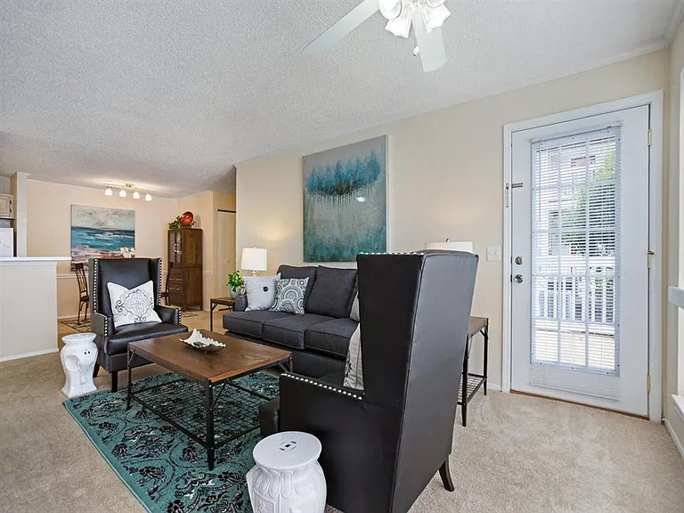 Rivermont Apartment Homes — Photo 22