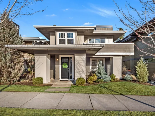 2482 Crossing Dr, Bend, OR 97703