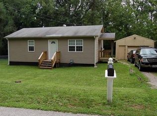 561 N Adams Ave, Knob Noster, MO 65336