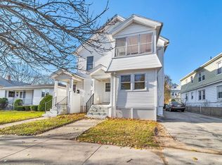 704-706 Carew St, Springfield, MA 01104