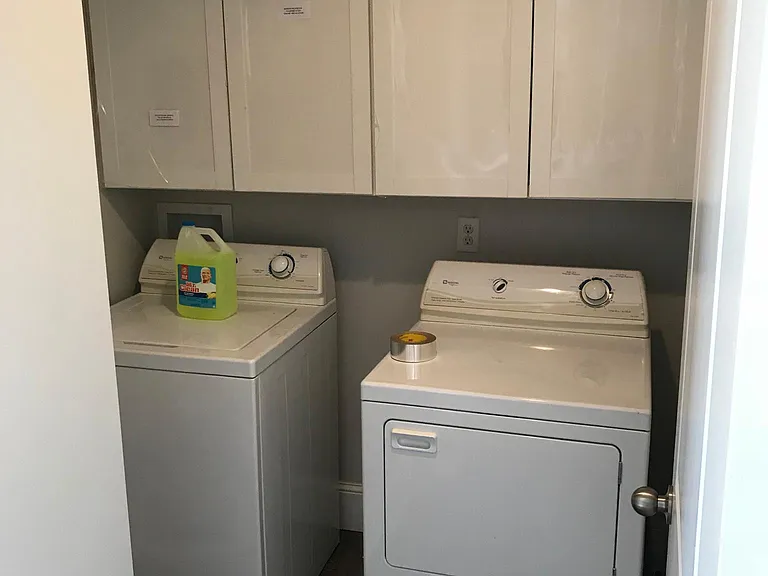 834 Kerr St — Photo 8