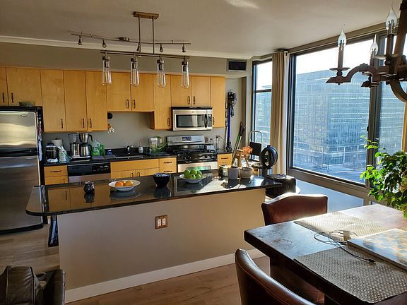 4th image of 475 K St NW Unit 909