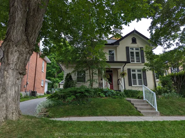 573 Homewood Ave, Peterborough, ON K9H 2N4