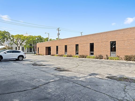 2nd image of 4532 W 103rd St