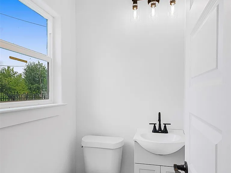 4103 E Toliver St — Photo 12