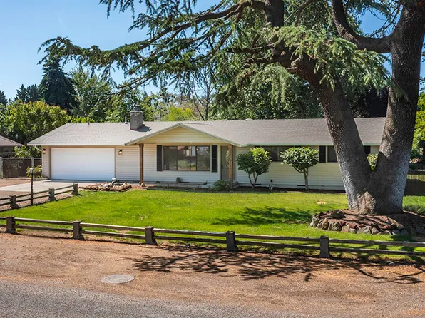 3351 Britt Ave, Medford, OR 97501