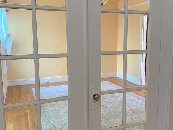 2nd image of 620 Presidio Ave