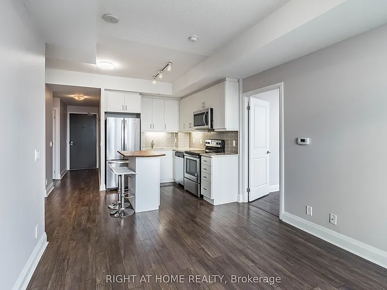 17 Zorra St #903 — Photo 11