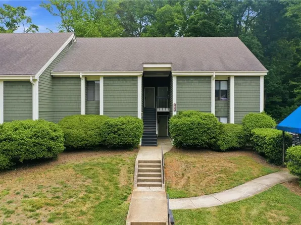1514 Benjamin Pkwy APT A, Greensboro, NC 27408